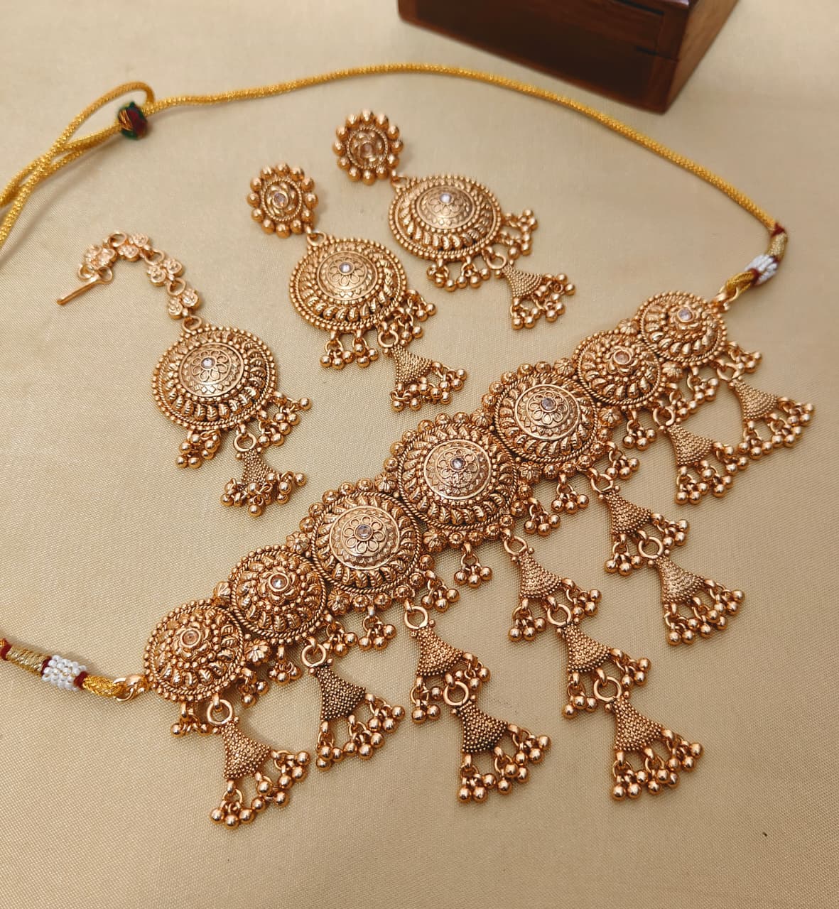 Beautiful Premium Quality Gold Plated  Matt Necklace With Beautiful Earrings And Tika….